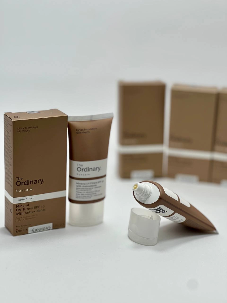 کرم ضد آفتاب اوردینری The Ordinary مدل مینرال SPF 30